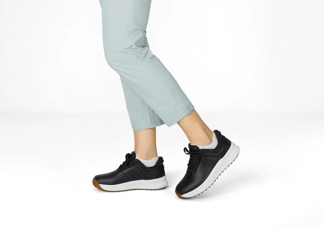 Approach Shot Hands-Free Golf - Black